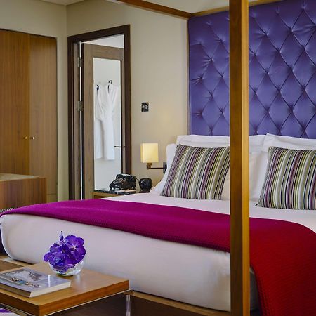 The Fitzwilliam Hotel Dublin Eksteriør bilde A bedroom at the hotel