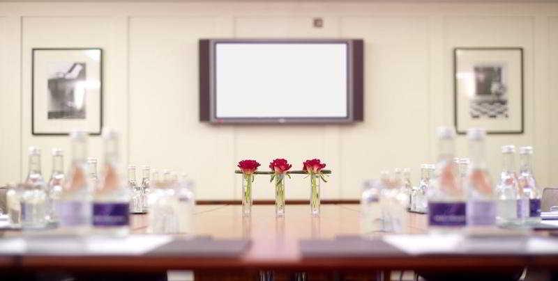 The Fitzwilliam Hotel Dublin Eksteriør bilde A meeting room at the hotel