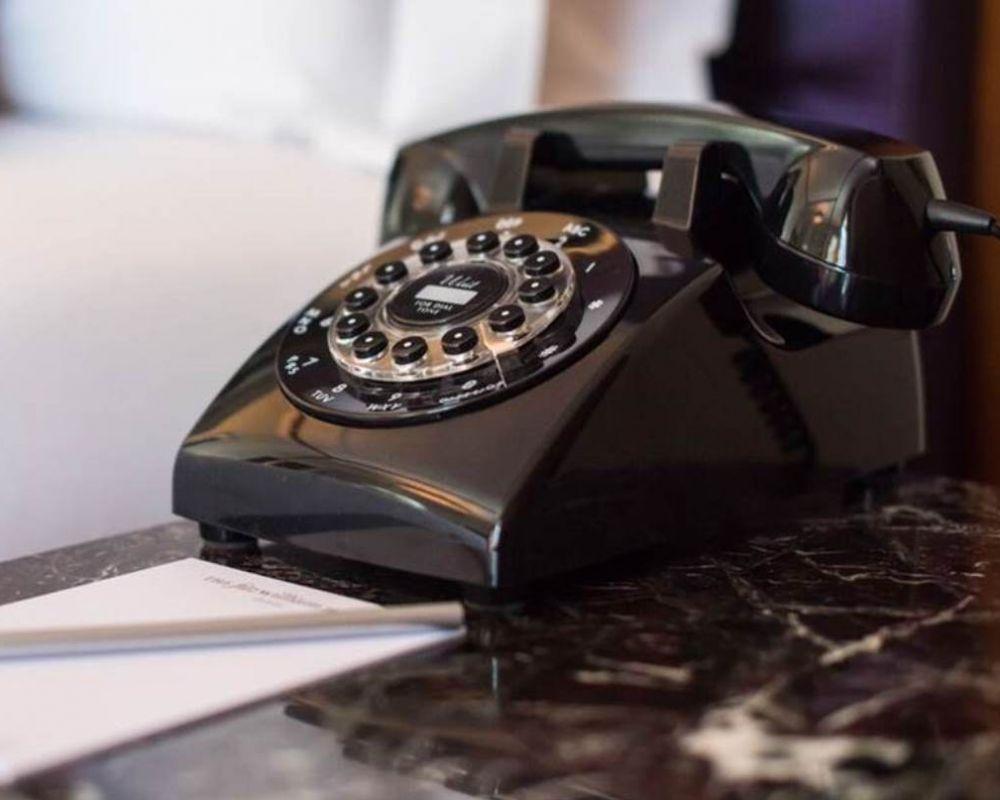 The Fitzwilliam Hotel Dublin Eksteriør bilde A telephone