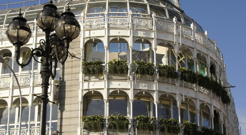 The Fitzwilliam Hotel Dublin Eksteriør bilde The former department store, now a restaurant