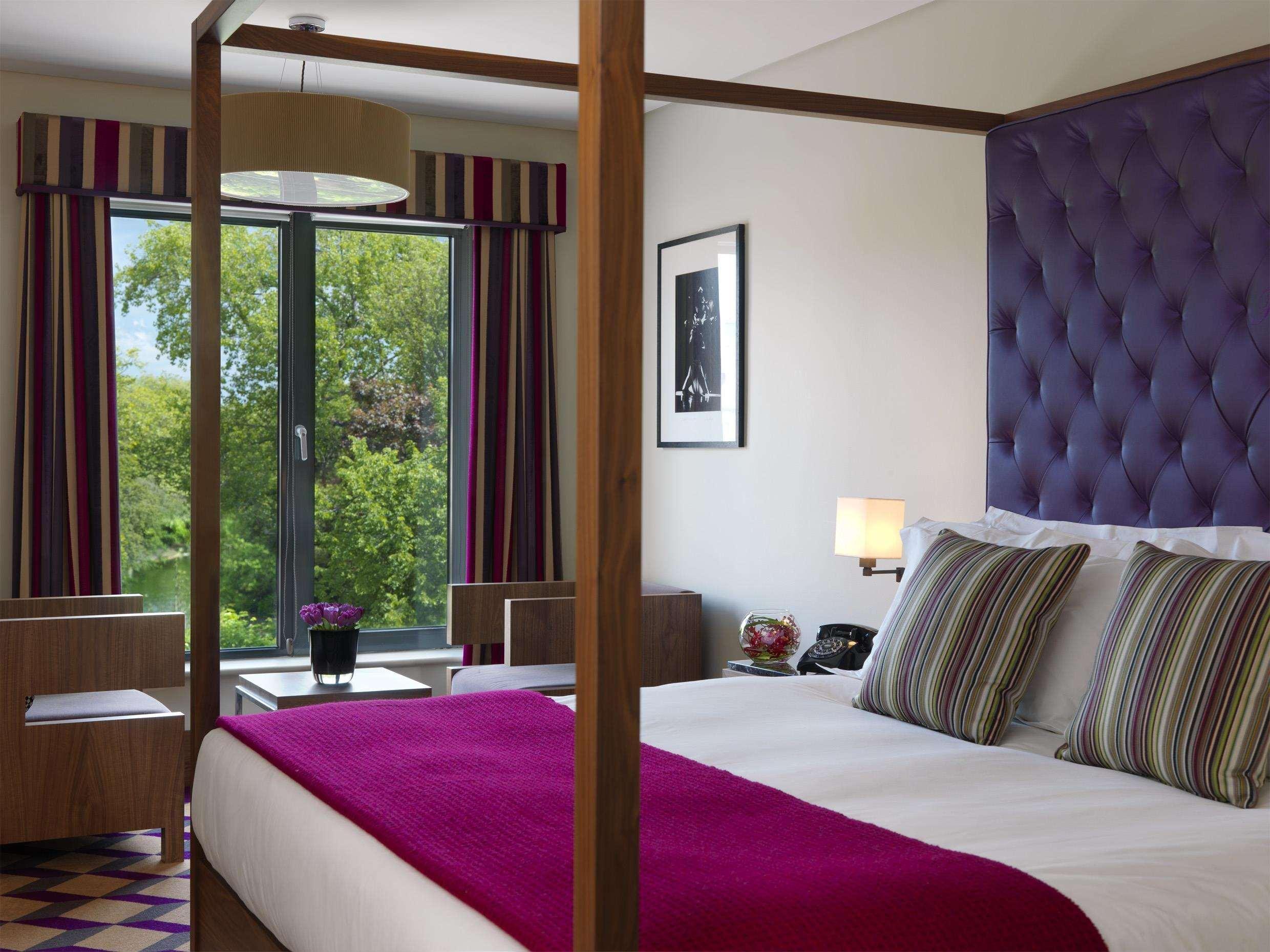 The Fitzwilliam Hotel Dublin Eksteriør bilde A bedroom at the hotel
