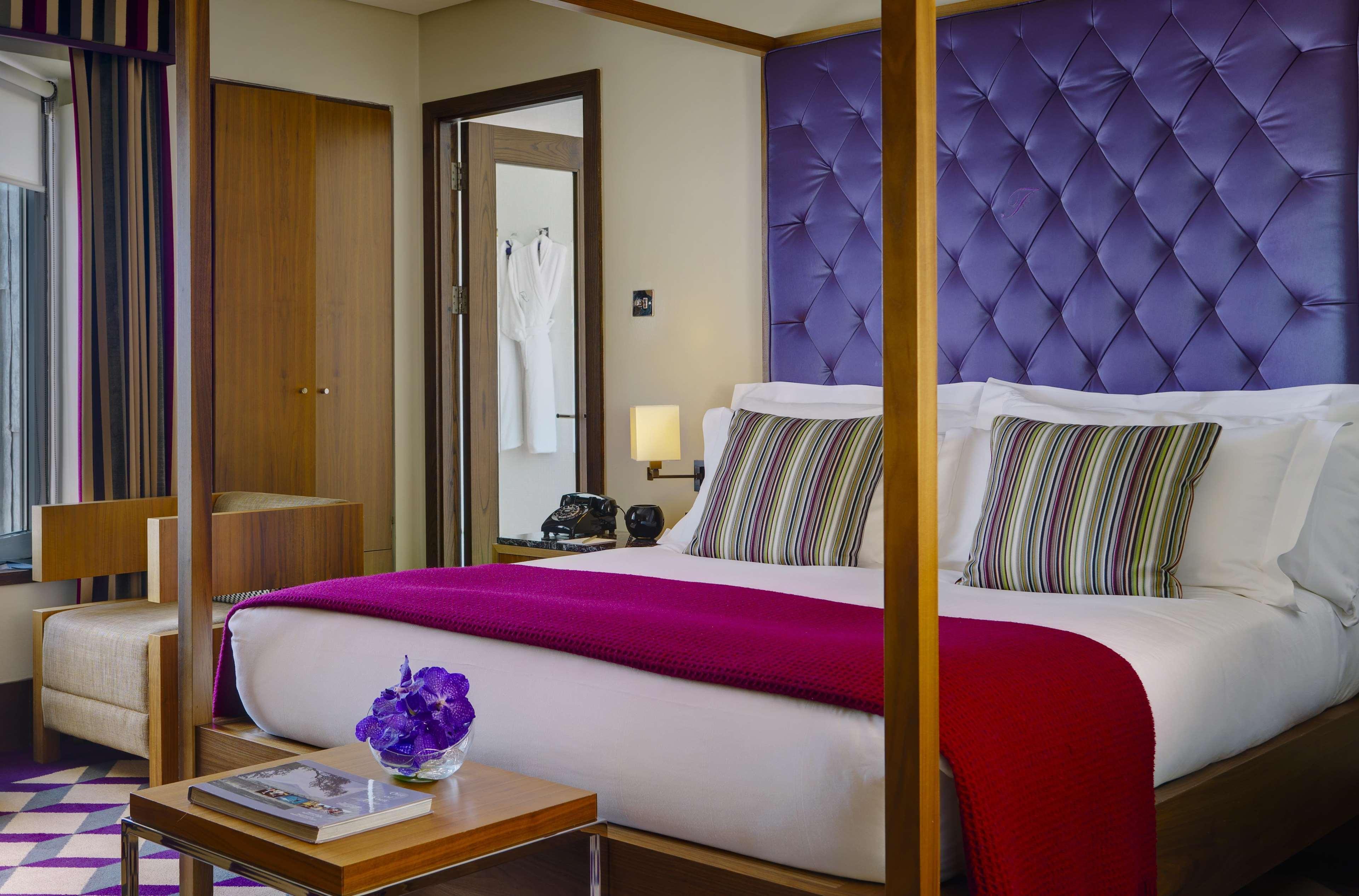 The Fitzwilliam Hotel Dublin Eksteriør bilde A bedroom at the hotel