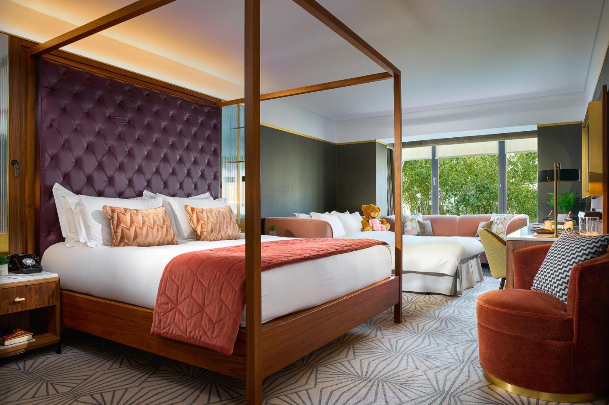 The Fitzwilliam Hotel Dublin Eksteriør bilde A suite at The Ivy Collection, Manchester