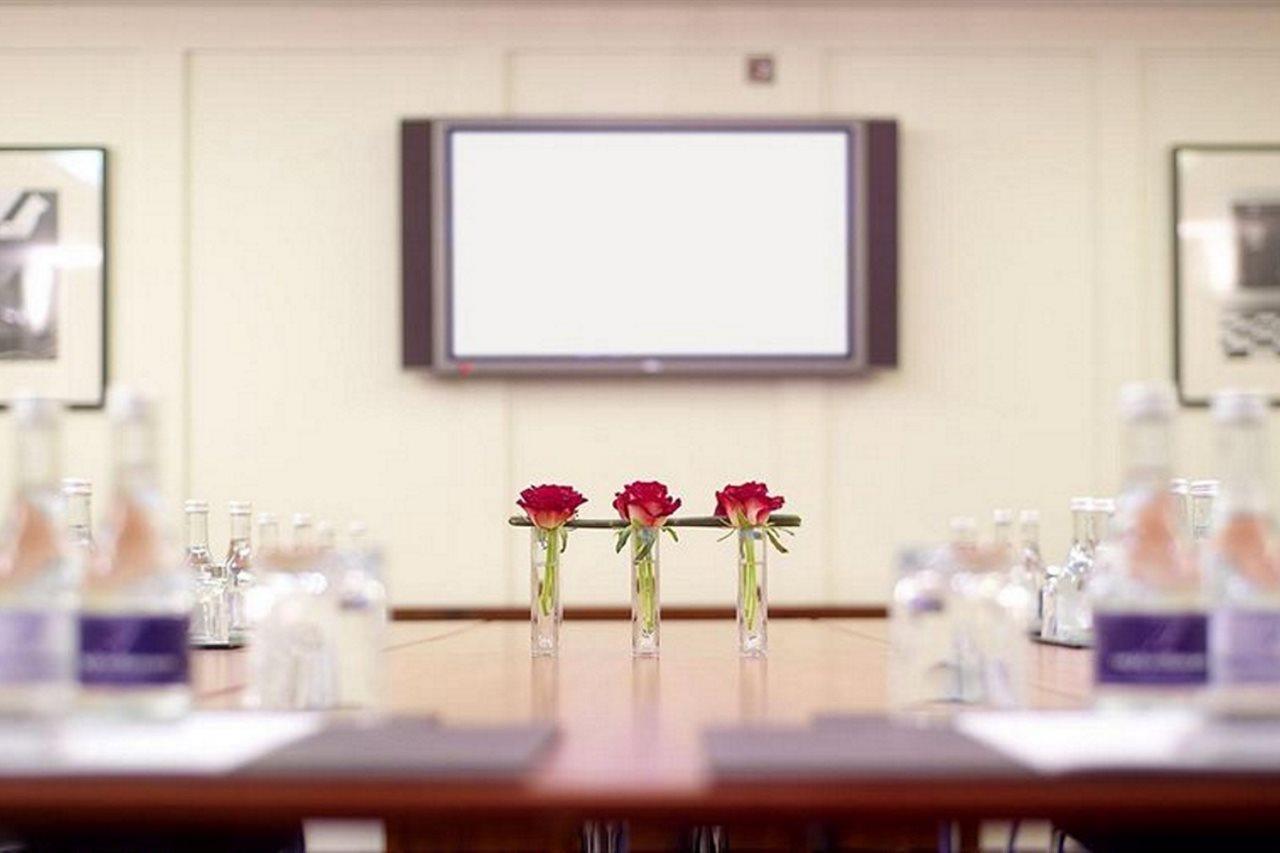 The Fitzwilliam Hotel Dublin Eksteriør bilde A meeting room at the hotel