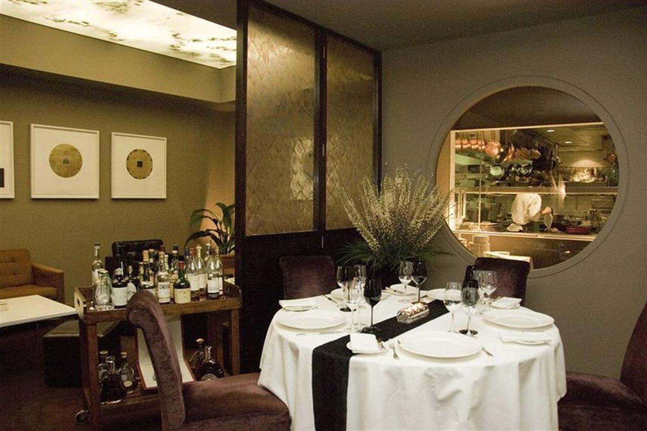 The Fitzwilliam Hotel Dublin Eksteriør bilde Interior of the restaurant