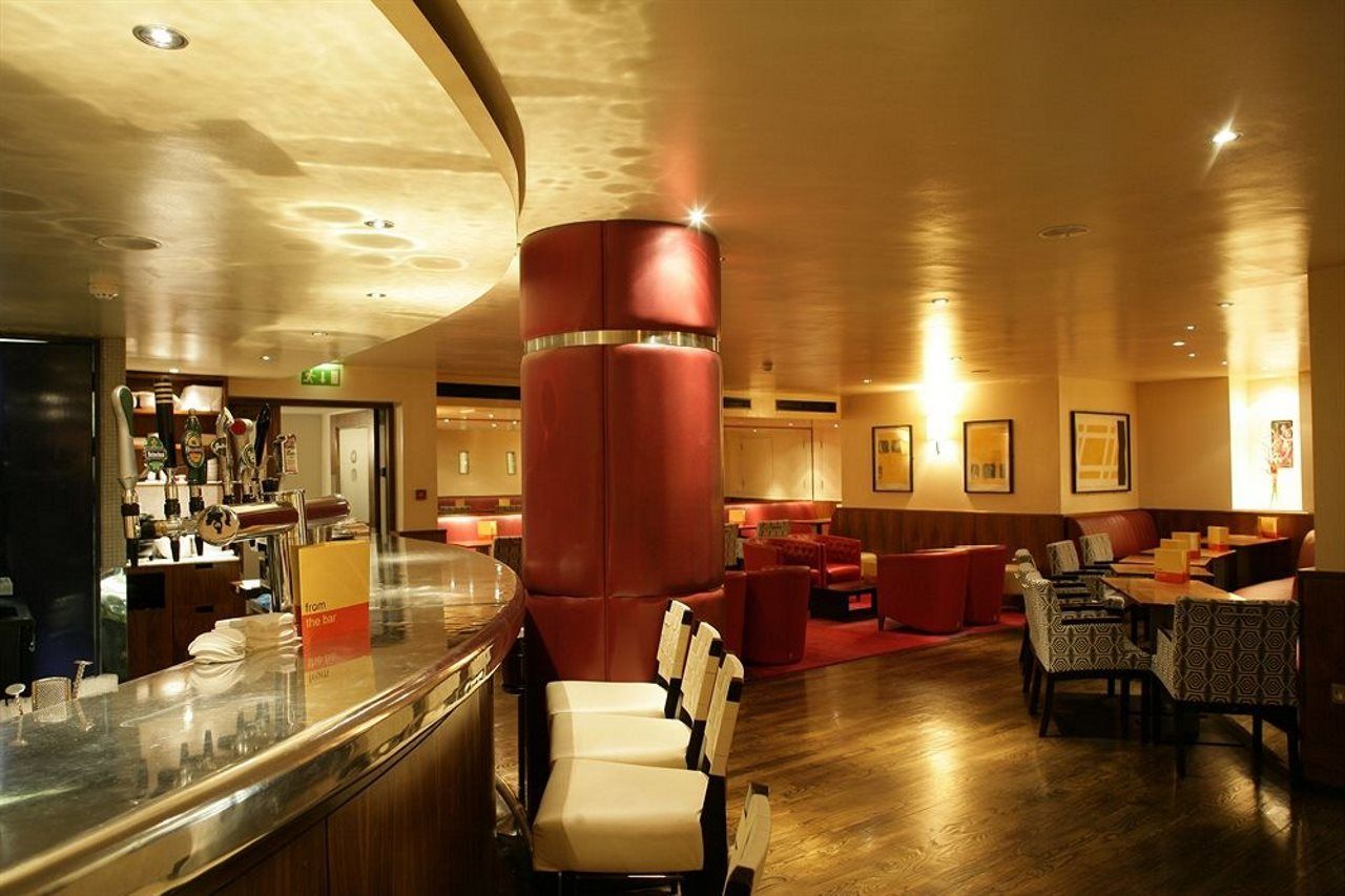 The Fitzwilliam Hotel Dublin Eksteriør bilde The interior of the restaurant